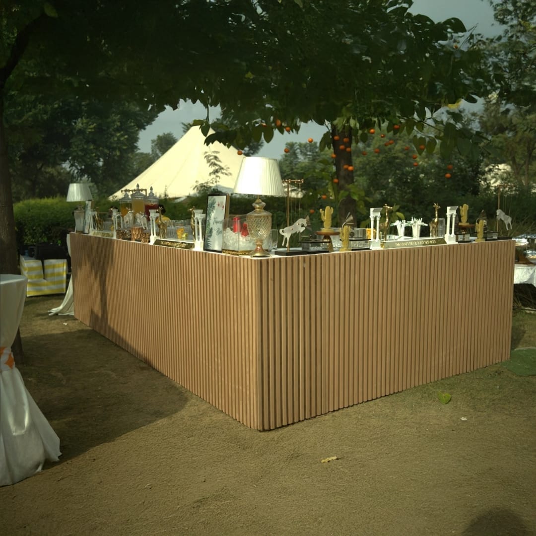 20.-Wooden-Fluted-Bar