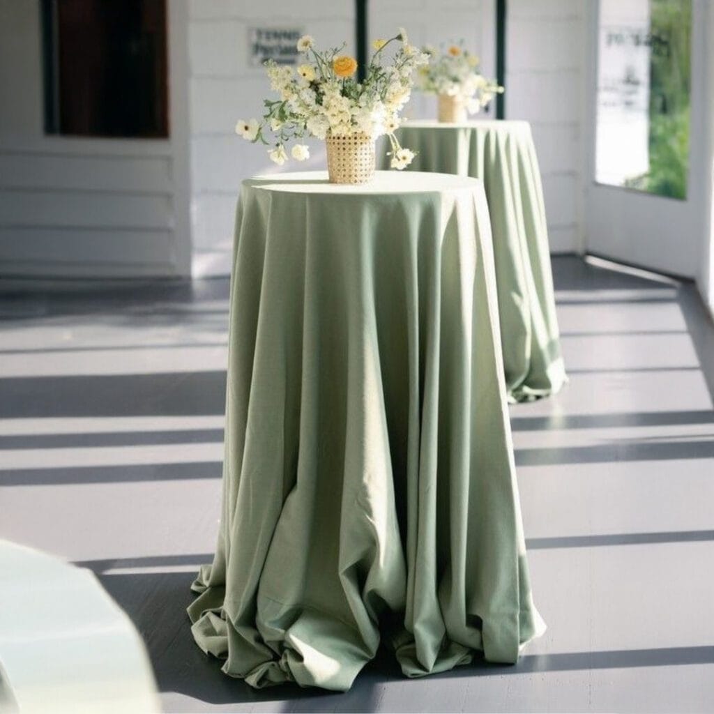 7.-Hi-Tables-With-Linen-(mint-green)