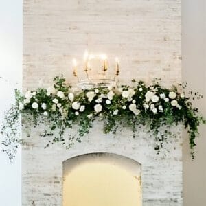 17.-Fresh-florals-on-consoles