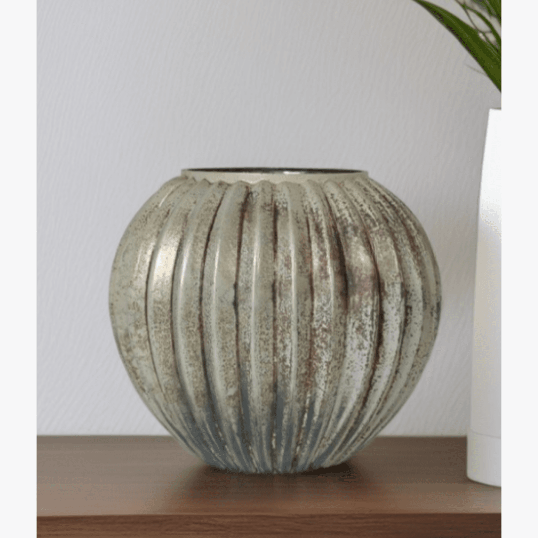 5.1 Antique Glass Pot