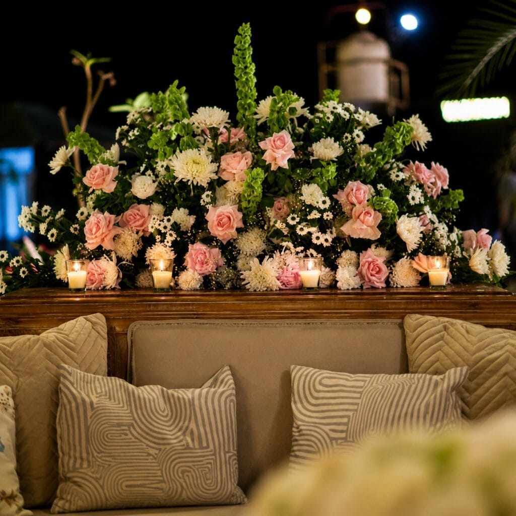 Lounge Console Floral Décor